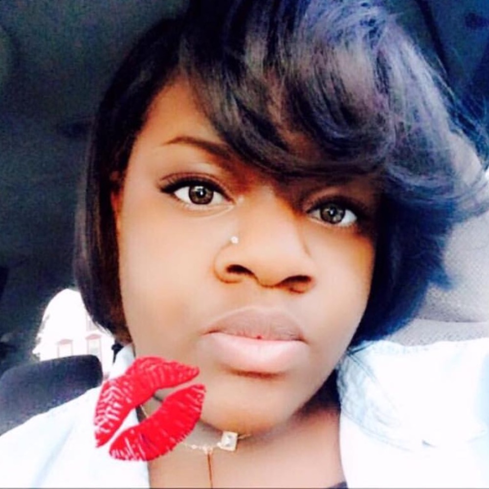 Meet your Posher, Corinthia